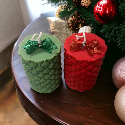 Beautiful Festive Christmas Candle Set in Red and Green - image2